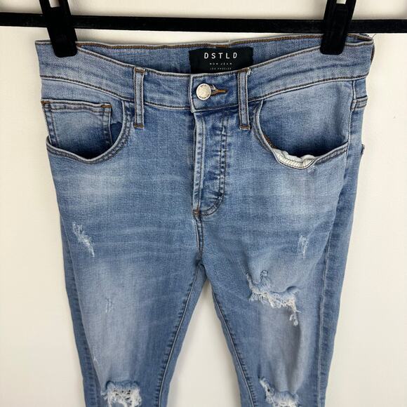 DSTLD Womens High Rise Button Fly Distressed Mom Medium Wash Blue Jeans 26 x 30 - Picture 3 of 11